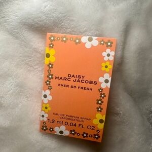 Marc Jacobs Daisy Ever So Fresh Eau de Parfum EDP Sample Spray‎ 0.04oz/1.2ml